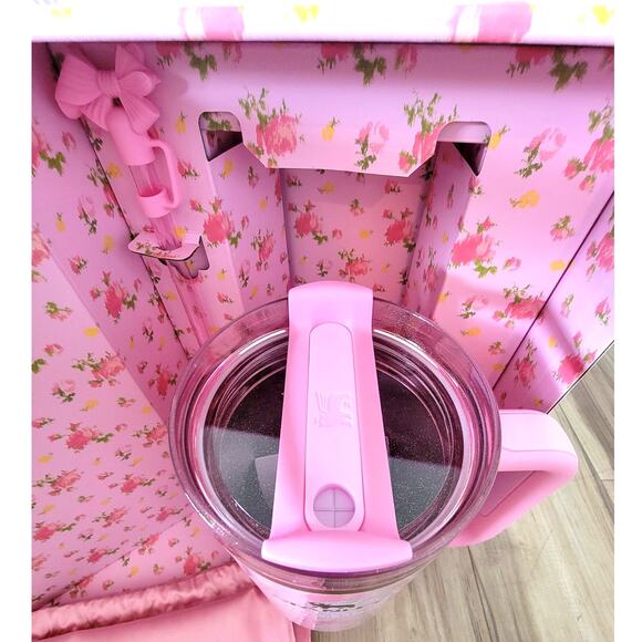 NWT Stanley 1913 x LoveShackFancy Quencher H2.0 Flowstate™ Tumbler 40oz - Picture 6 of 9